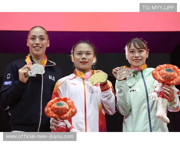 体操世锦赛中国女团摘金，平衡木惊艳全场，2021世界体操锦标赛中国女队全能决赛